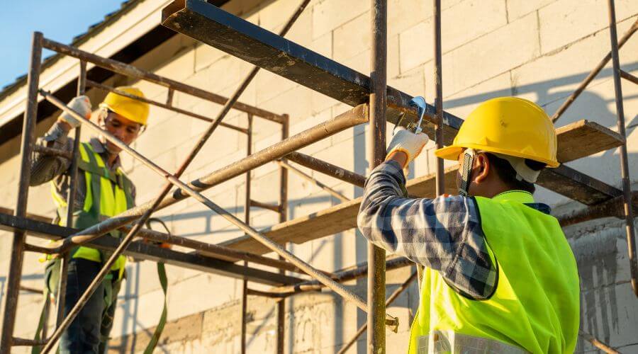 Professional gutter cleaning in Lowell, AR